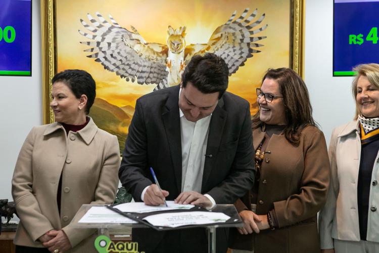 Estado libera R$ 293,7 milhões do Asfalto Novo, Vida Nova para quatro Cidades da RMC