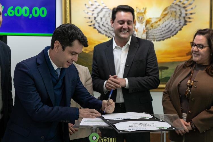 Estado libera R$ 293,7 milhões do Asfalto Novo, Vida Nova para quatro Cidades da RMC