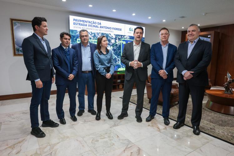 Estado firma convênio de R$ 19,7 milhões para pavimentar Estrada entre Rio Branco do Sul e Colombo