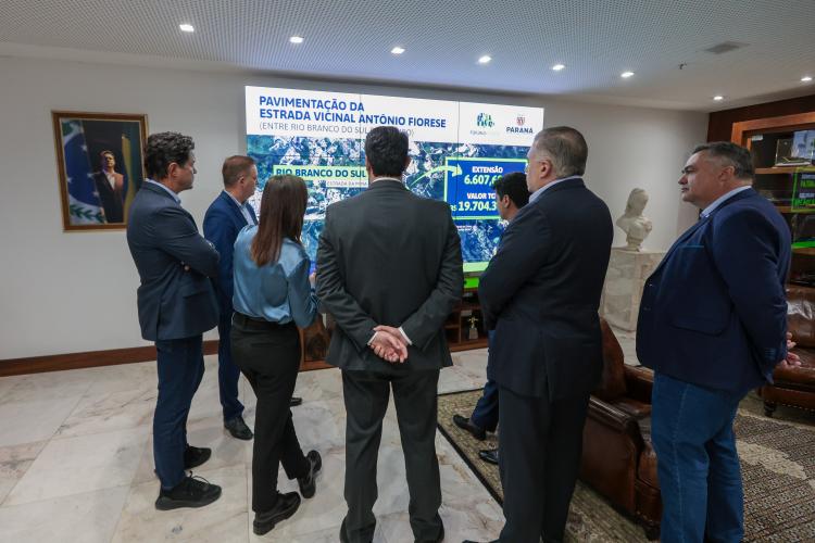 Estado firma convênio de R$ 19,7 milhões para pavimentar Estrada entre Rio Branco do Sul e Colombo