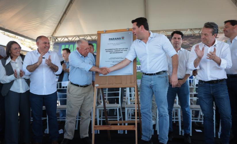 Estrada Rural de 6,6 km de Douradina ganha pavimentação em obra de R$ 8 milhões