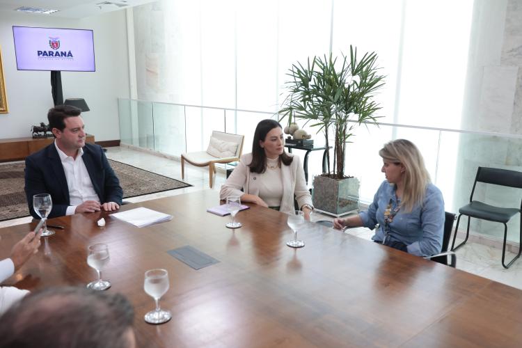 Ratinho Junior anuncia R$ 100 milhões para obras de Pavimentação em Ponta Grossa