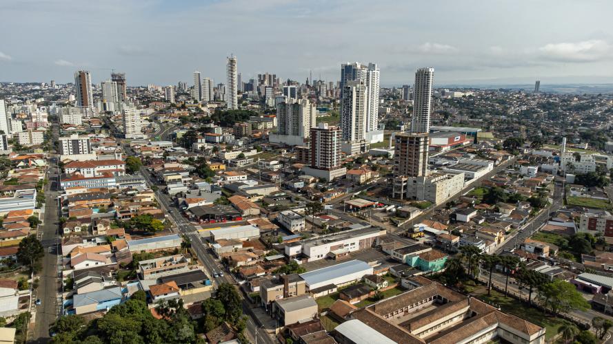 Com Curitiba em 5º, Paraná tem 13 das 100 cidades mais competitivas do Brasil