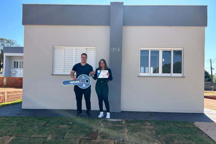 Em Nova Londrina, 14 famílias realizam o sonho da casa própria com apoio do Estado