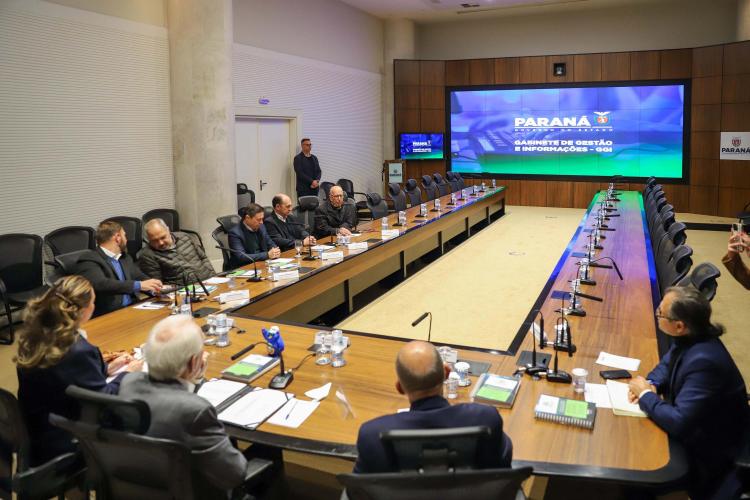 Piana destaca diferenciais do Paraná para a Agência Francesa de Desenvolvimento