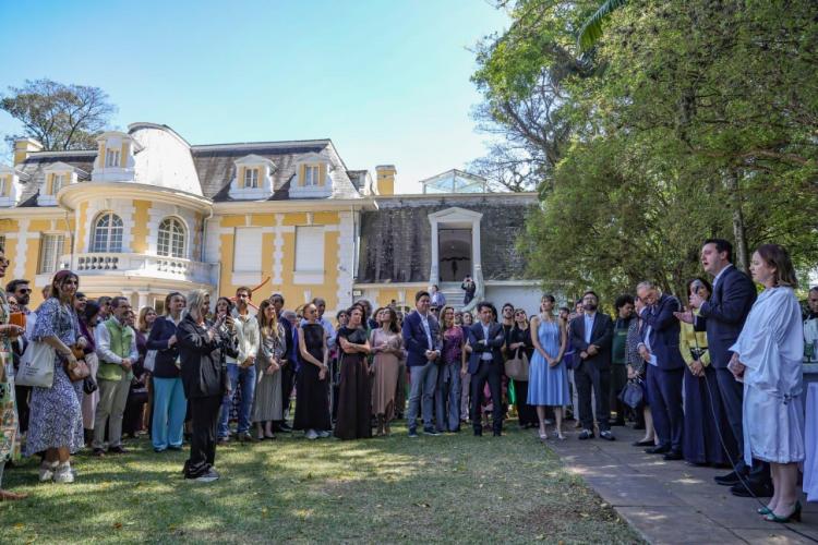 Curadores e Colecionadores de Arte Comemoram Criação do Centre Pompidou Paraná