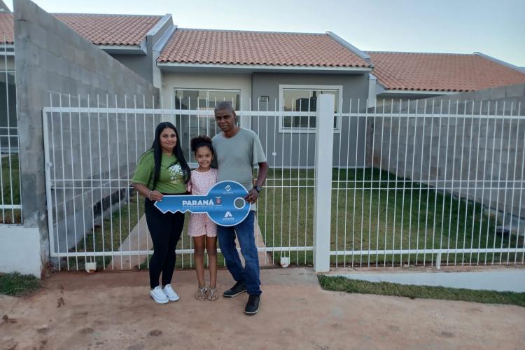 36 famílias de Umuarama conquistam o imóvel próprio com apoio do Casa Fácil Paraná