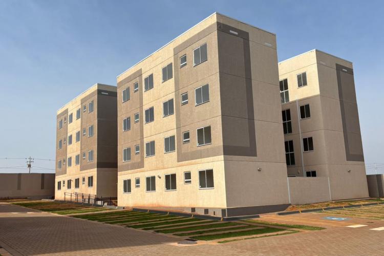 Com R$ 1,8 milhão do Casa Fácil, 96 famílias de Londrina se mudam para Residencial