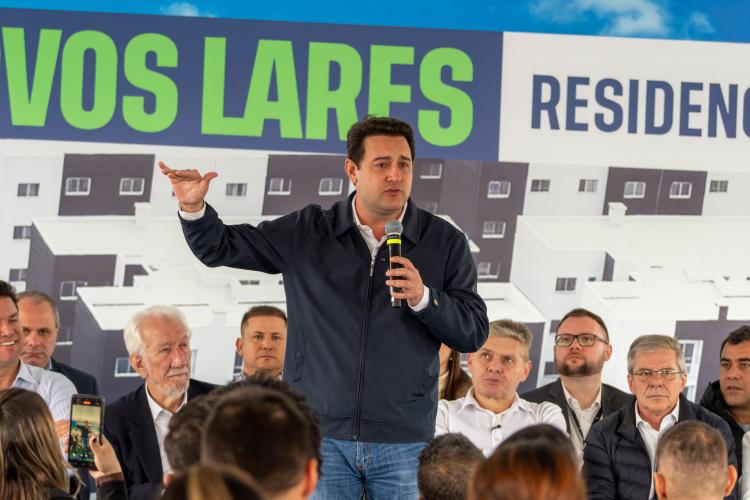 Governador inaugura Residencial com 864 apartamentos em Almirante Tamandaré