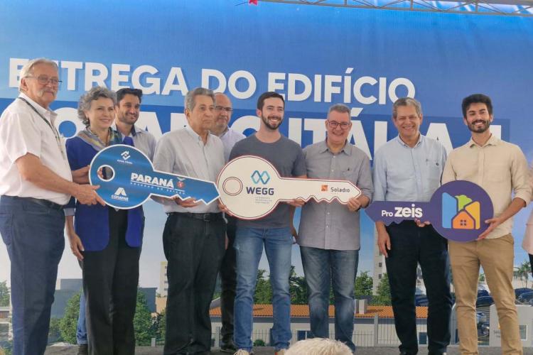 Com apoio do Estado, COHAPAR entrega novo Residencial em Maringá