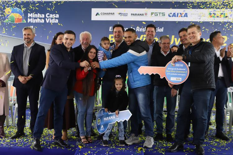 Com entrega de 275 casas, Estado conclui bairro planejado em Ponta Grossa
