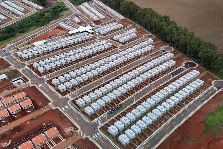 Com entrega de 275 casas, Estado conclui bairro planejado em Ponta Grossa