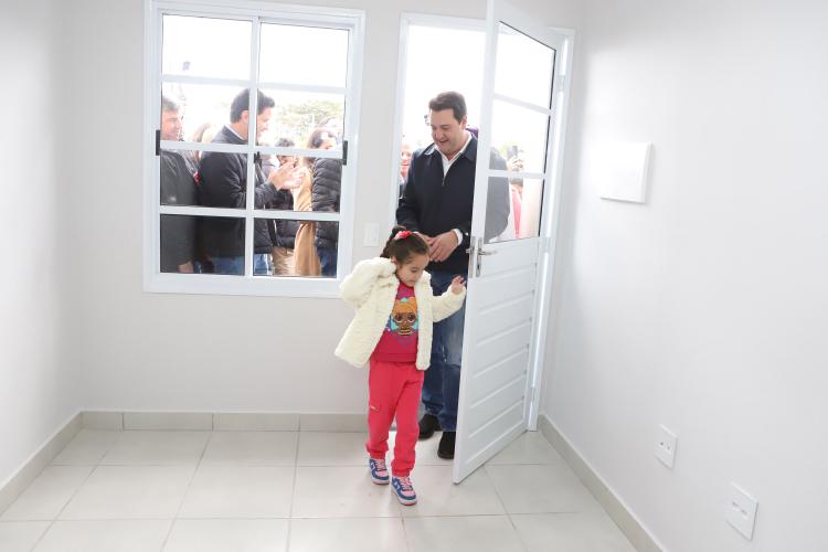 Com entrega de 275 casas, Estado conclui bairro planejado em Ponta Grossa