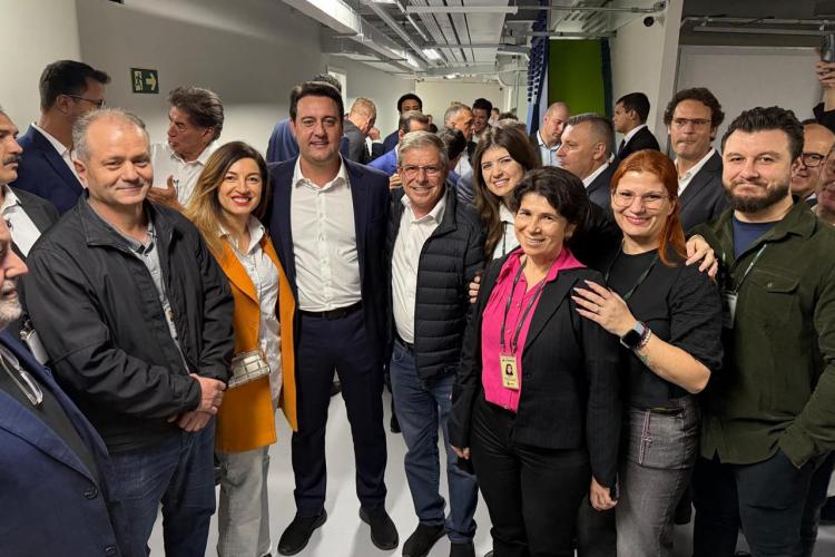 Cohapar oferta serviços e atendimento a quem tem financiamento no Poupatempo