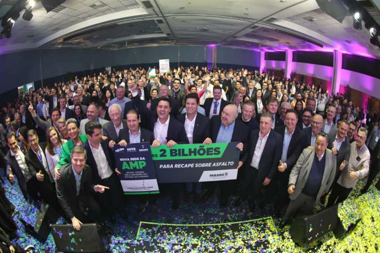 Ratinho Junior anuncia R$ 2 bilhões em recape asfáltico para cidades com até 100 mil habitantes