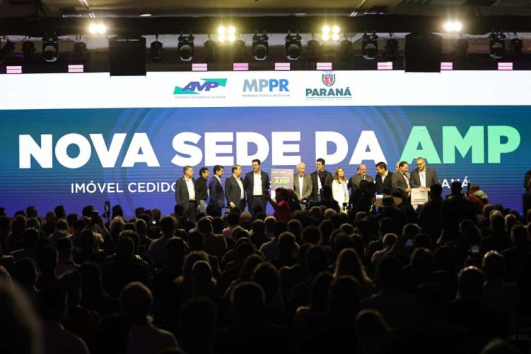 Ratinho Junior anuncia R$ 2 bilhões em recape asfáltico para cidades com até 100 mil habitantes