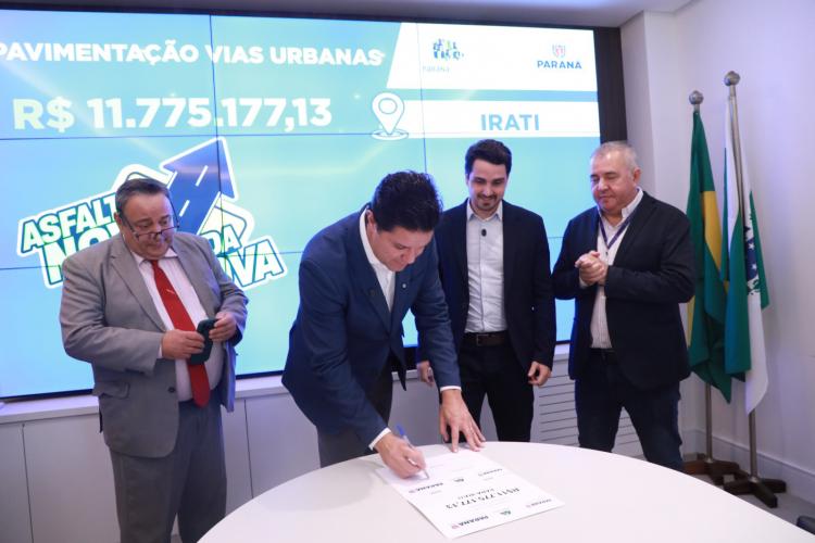 Estado autoriza R$ 198 milhões em licitações para obras em 17 Municípios do Paraná