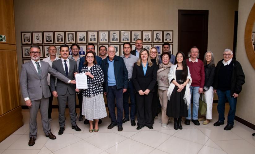 Estado firma acordo para retomada das obras do Museu de Arte Contemporânea