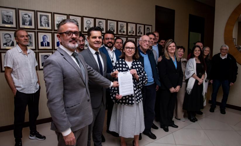 Estado firma acordo para retomada das obras do Museu de Arte Contemporânea