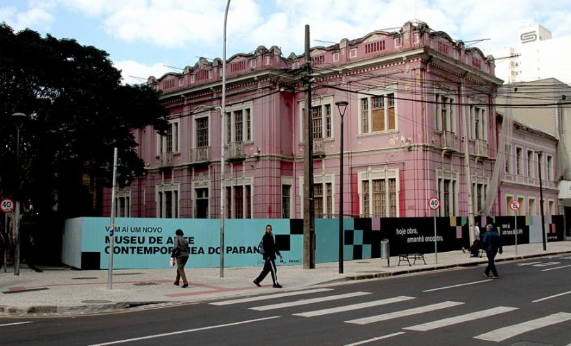 Estado firma acordo para retomada das obras do Museu de Arte Contemporânea