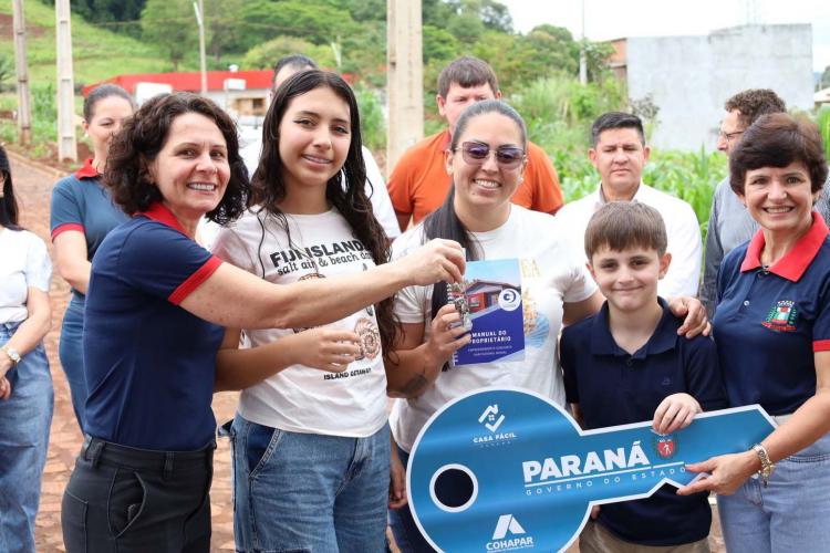 Em Missal, 41 famílias recebem as chaves de novas moradias financiadas pela Cohapar