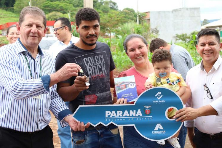 Em Missal, 41 famílias recebem as chaves de novas moradias financiadas pela Cohapar