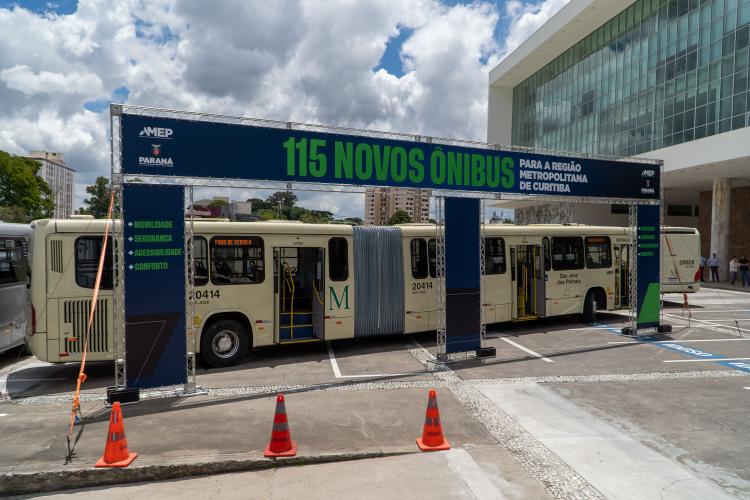 Cidades da Região Metropolitana de Curitiba ganham 115 novos ônibus para transporte coletivo