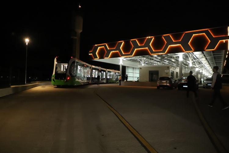 BUD chega a Piraquara para fase final de testes; operação com passageiros inicia em dezembro