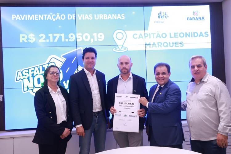 Governo autoriza mais R$ 145 milhões para pavimentações em todas as regiões do Estado