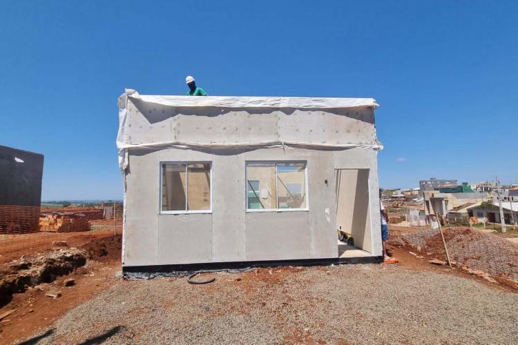 Primeira casa erguida pelo Estado está praticamente concluída em Rio Bonito do Iguaçu
