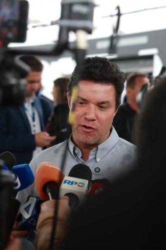 Primeiro na América do Sul: Bonde Urbano Digital começa a operar entre Pinhais e Piraquara