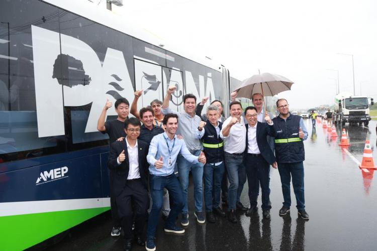 Primeiro na América do Sul: Bonde Urbano Digital começa a operar entre Pinhais e Piraquara