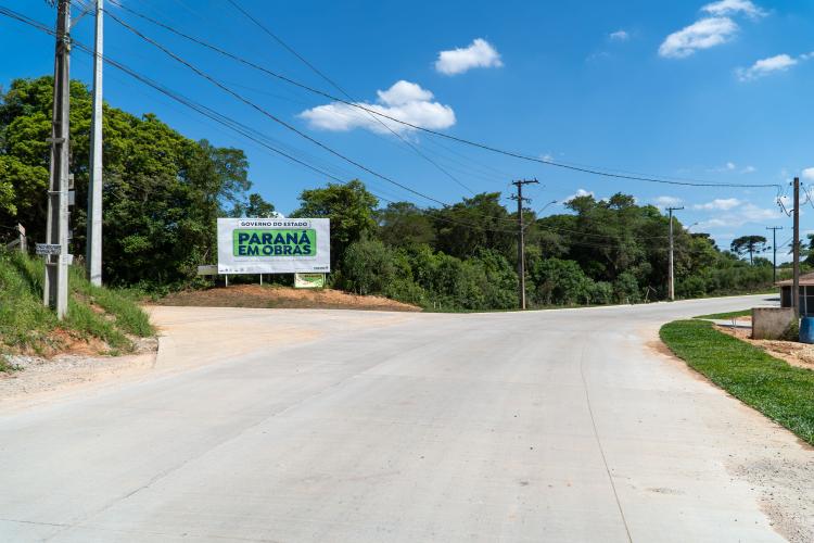 Pavimentação em concreto entre Mandirituba e São José dos Pinhais chega a 50% de execução