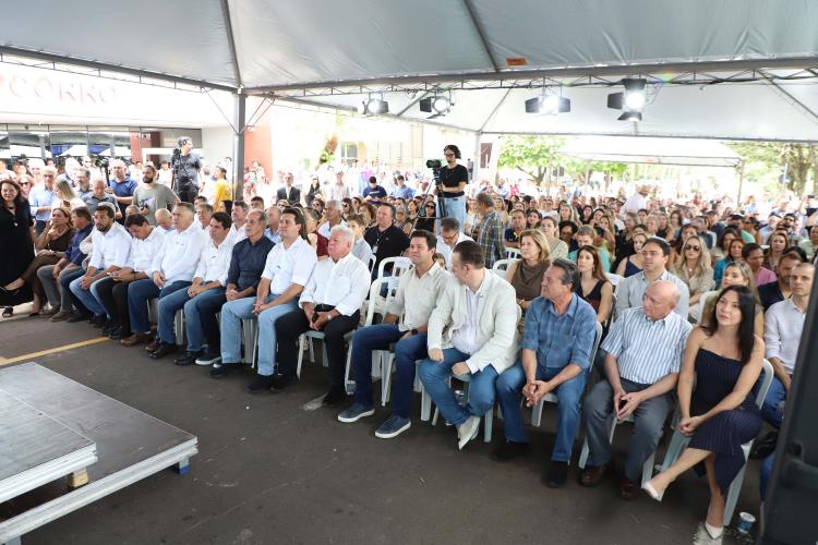 Governador anuncia R$ 90 milhões em novos investimentos para Umuarama