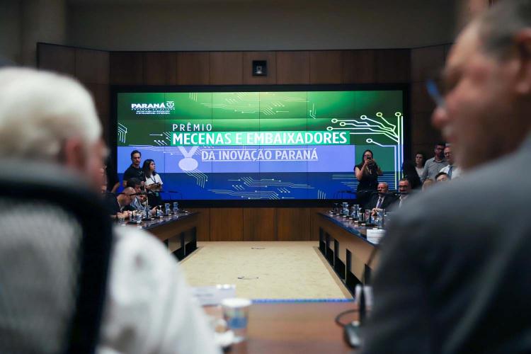 Secretário das Cidades, Guto Silva, é homenageado com a comenda “Mecenas da Inovação”