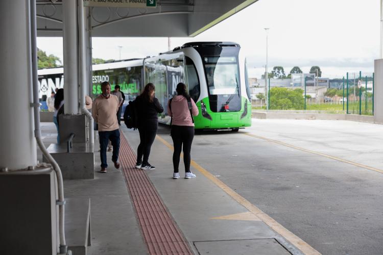 Bonde Urbano Digital inicia operação completa e empolga passageiros da RMC