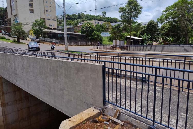 Obras de pontes em Dois Vizinhos avançam com recursos de R$ 7 milhões do Estado