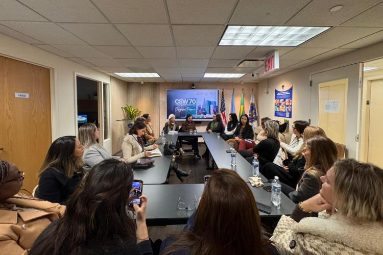 Paraná fortalece integração de políticas para mulheres em agenda internacional