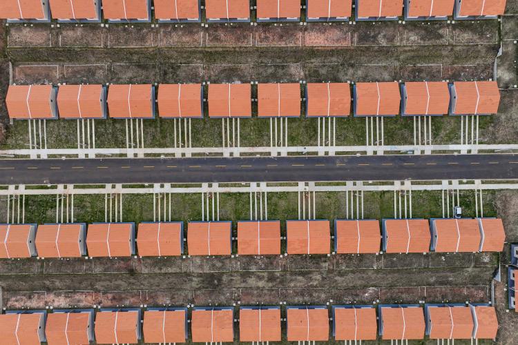 Governador entrega 220 casas em Ponta Grossa com investimento do Casa Fácil