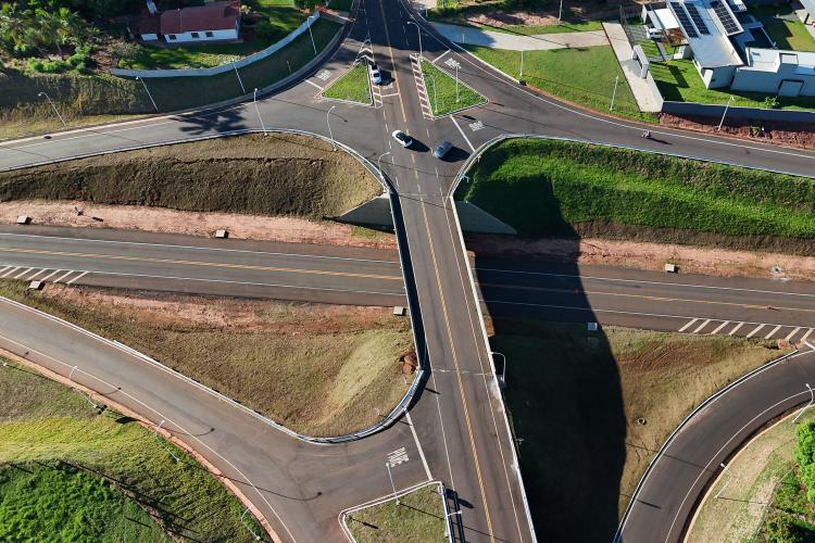 Ratinho Junior inaugura viaduto e anuncia R$ 72 milhões de investimentos em Iporã