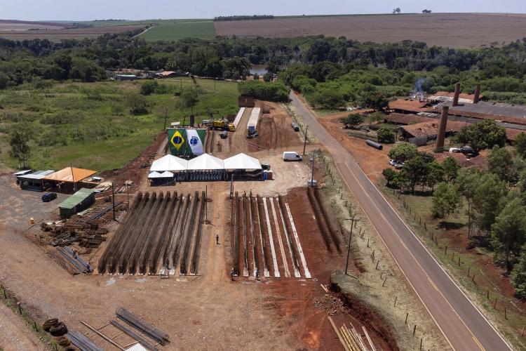 Fim da balsa: Ratinho Junior lança obra da ponte entre Japurá e São Carlos do Ivaí