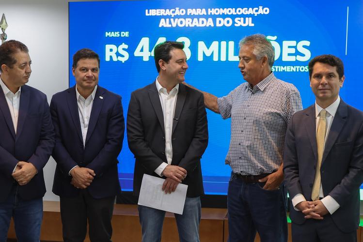 Governo libera R$ 343,1 milhões para investimentos em diversas áreas em 12 municípios