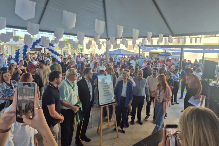 Com R$ 4,7 milhões do Casa Fácil Paraná, Cohapar entrega 256 apartamentos em Maringá