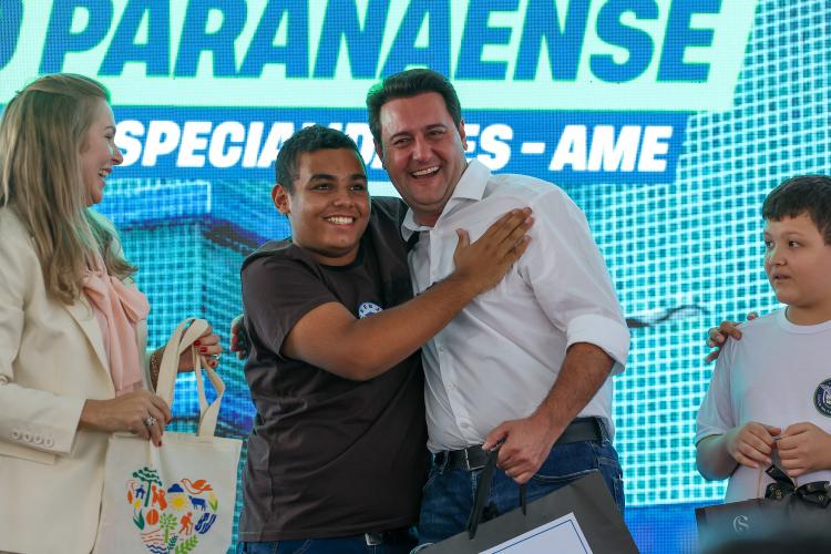 Governador anuncia R$ 35,9 milhões para infraestrutura urbana e rural de Ivaiporã