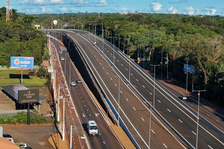 Ratinho Junior entrega 6,8 km da duplicação da Rodovia das Cataratas, em Foz do Iguaçu