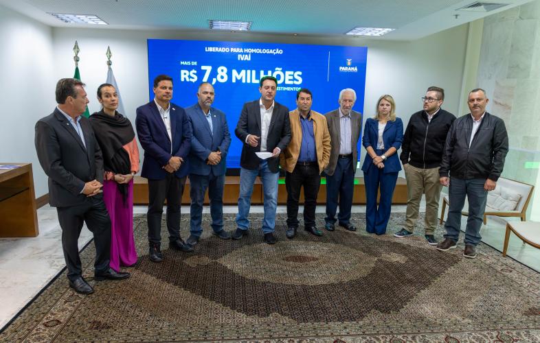 Ratinho Junior confirma R$ 372,5 milhões para 12 municípios de sete regiões