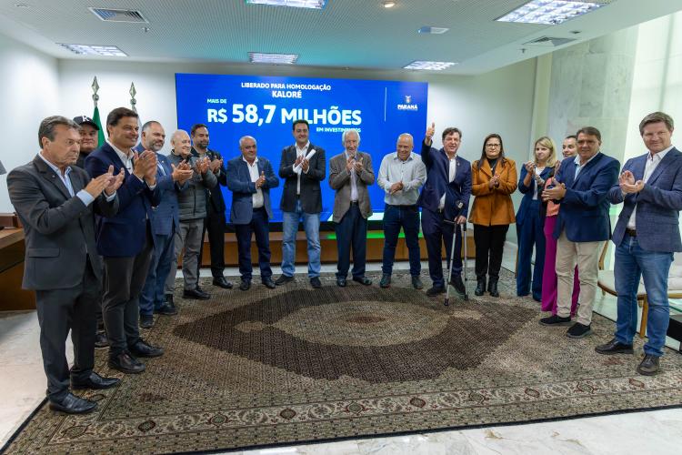 Ratinho Junior confirma R$ 372,5 milhões para 12 municípios de sete regiões