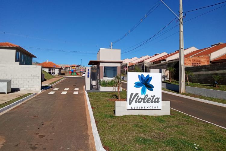Com subsídios do Estado, 300 casas são entregues a famílias de Ponta Grossa