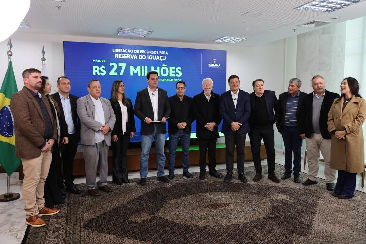 Ratinho Junior confirma R$ 741 milhões para infraestrutura urbana e rural de 12 municípios
