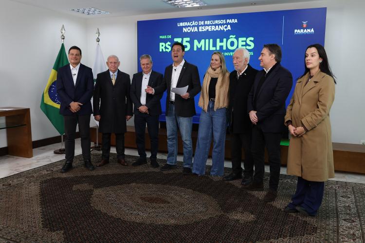 Ratinho Junior confirma R$ 741 milhões para infraestrutura urbana e rural de 12 municípios